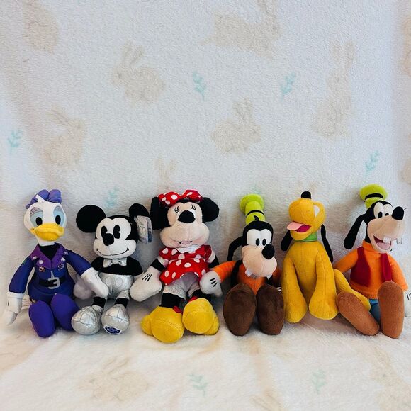 Disney Mickey Mouse plush Bundle - Picture 1 of 10
